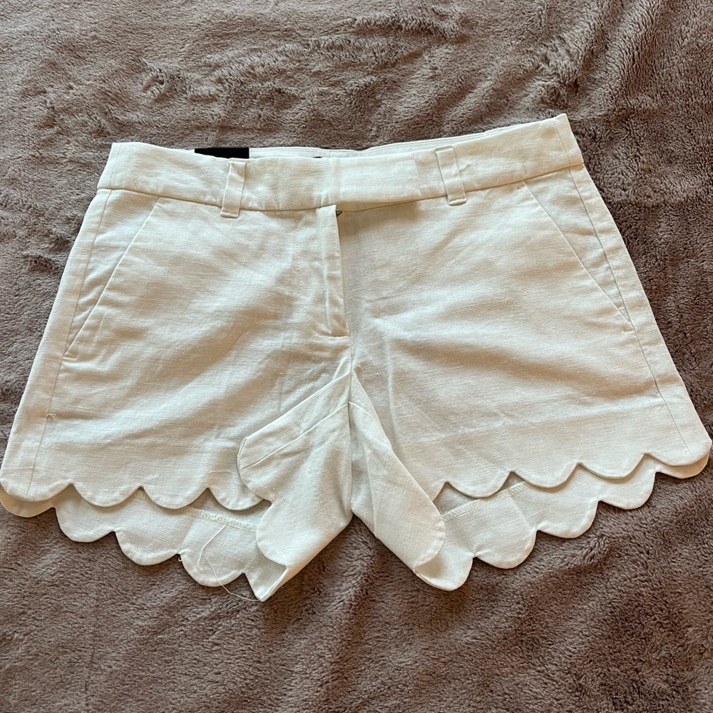 J Crew Factory scalloped short. White. Size 0. NWT.
